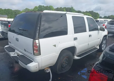 2000 Cadillac Escalade Standard z USA, uszkodzony, nr VIN 1GYEK13RXYR120258